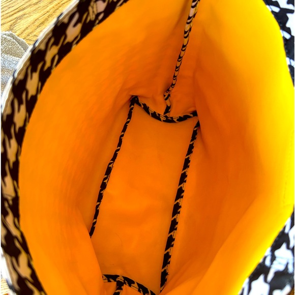 Vera Bradley Hello Yellow Houndstooth Tote Bag - Picture 5 of 10